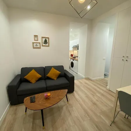 Alex'S House-2